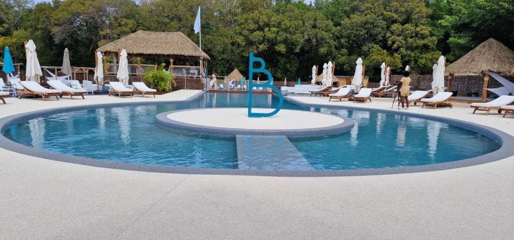Manbana 333 Hotel Folle Anse Exterior photo